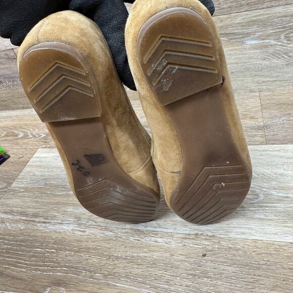 Me Too Cori Tan Suede Pointed Toe Loafers Women's Size 7 - Picture 4 of 7